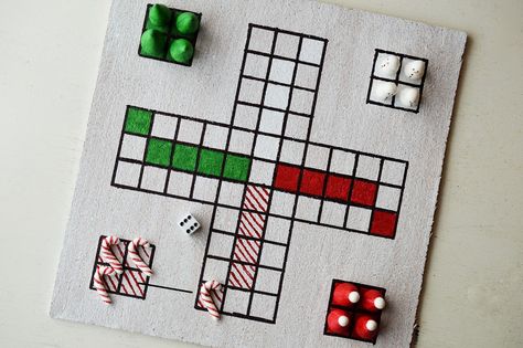 DIY Christmas Board Game | Santa ärgere dich nicht | Motte's Blog Christmas Board Games Diy, Christmas Board Game, Christmas Board Games, Board Games Diy, Games Diy, Christmas Board, Board Games For Kids, Creative Valentines, Diy Valentines Crafts