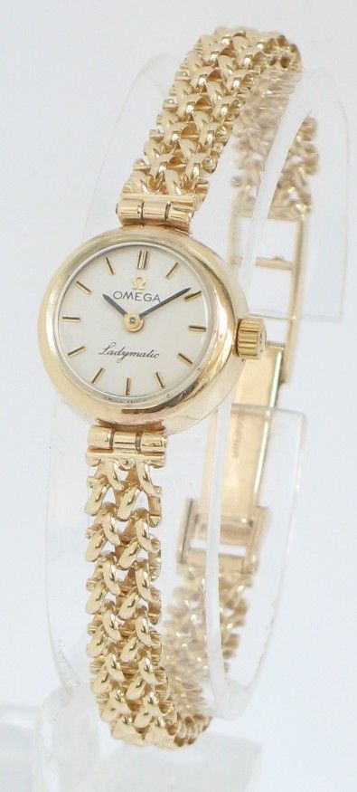 Omega Gold Watch Women, Classic Womens Watch, Omega Ladymatic, Jewellery Watch, Cocktail Watch, Vintage Watches Women, Swiss Army Watches, Old Watches, Invicta Watches