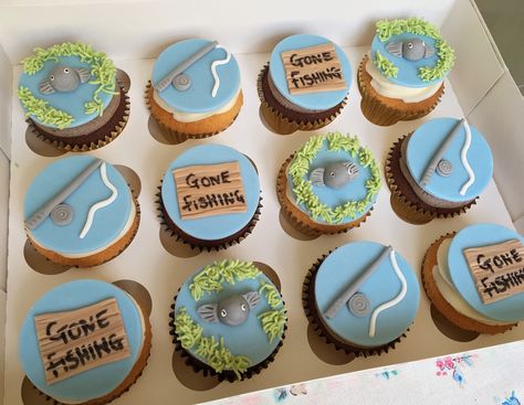 Fishing Theme Cupcakes Cupcakes Fishing Theme, Fishing Theme Cupcakes, Fishing Cupcakes For Men, Mum Cupcakes, Hunting Cupcakes, House Cupcakes, Fish Cupcakes, Fishing Baby Shower Theme, Fishing Cupcakes