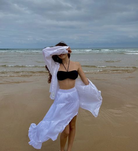 Summer outfit inspo Korean Beach Outfit Aesthetic, Ulzzang Beach Outfit, Korean Summer Outfits Beach, Outfit For Beach Vacation Woman, Summer Korean Outfits, Korean Beach Outfit, Summer Outfits Beach, Womens Long Skirt, Korean Summer Outfits