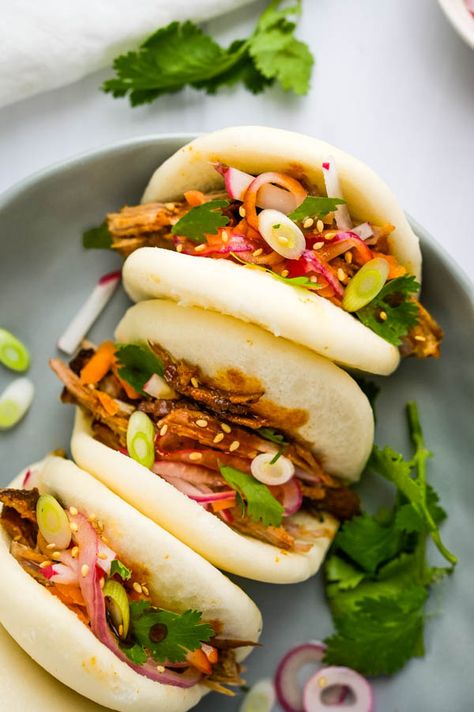 Pulled Pork Bao Buns Recipe, Bao Buns Pulled Pork, Pulled Pork Asian Style, Bao Bun Filling Recipe, Bao Buns Recipe Pork, Pulled Pork Bao Buns, Bbq Pork Bao Buns, Bao Buns Filling, Pulled Pork Buns