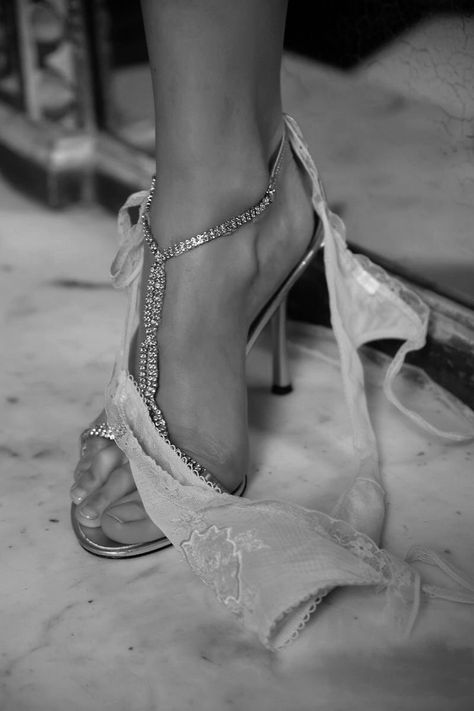 High Heel Shoes, Wedding Shoe, Cool Girl, Sandals Heels, High Heels, Shoes Heels, Pumps, Black And White, Tumblr