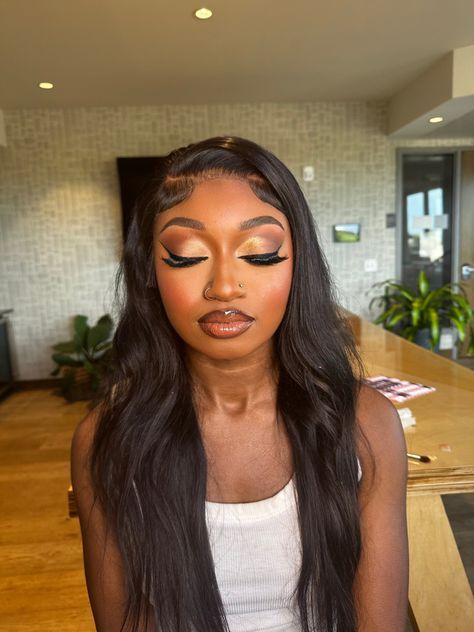 Black girl makeup Makeup Looks Classy, Earth Tone Makeup, Caramel Makeup, Latte Makeup Look, Aesthetic Earth, Beige Makeup, Makeup Bronze, Latte Makeup, Tone Makeup