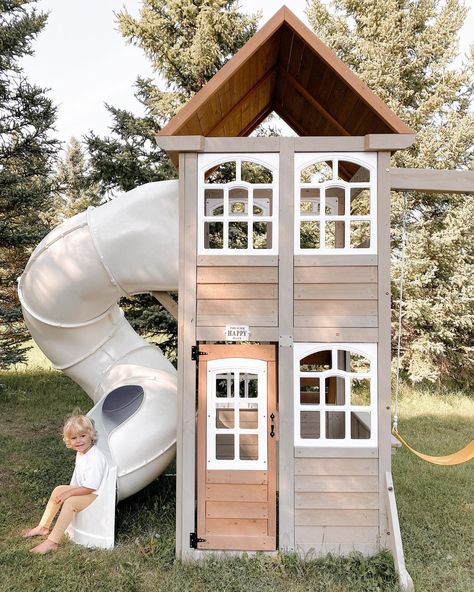 Long live childhood. DIY of our Montauk Swing Set 📸 @tanispetrovic #fall #backyard Cozy Escape Playhouse, Swing Set Diy, Play Area Backyard, Backyard Kids Play Area, Backyard Area, Backyard Swings, Playground Set, Playset Outdoor, Backyard Remodel