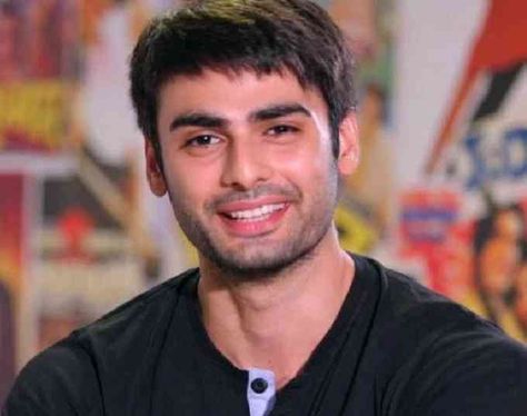 Varun Kapoor Age, Affairs, Height, Net Worth, Bio and More | The Personage Varun Kapoor, Married Affairs, College Names, Young Celebrities, Ideal Man, Marital Status, 30 Years Old, Hair Color For Black Hair, Listening To Music