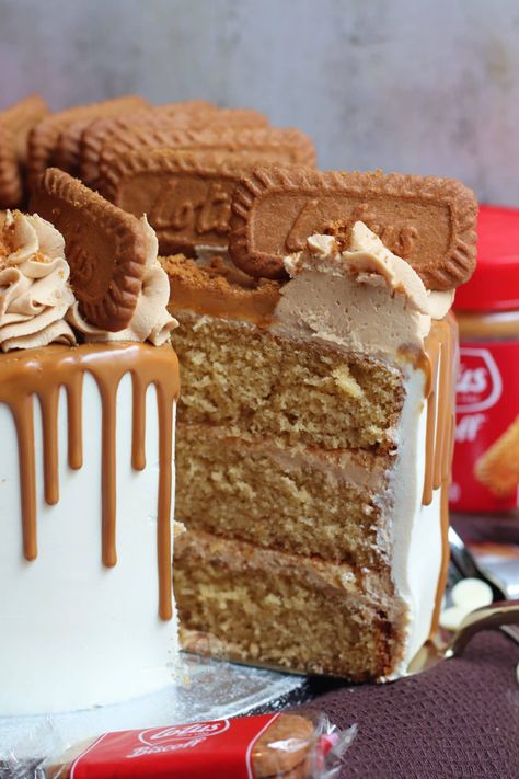 Biscoff Buttercream, Cream Decoration, Biscoff Recipes, Biscoff Cake, Janes Patisserie, Biscoff Cookie Butter, Biscoff Spread, Smooth Cake, Cake Decorating Ideas