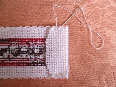 Finishing up a cross stitch bookmark - great tutorial from blogger, Elizabeth, at sew-in-love.blogspot.co.uk Cross Stitch Bookmark Backing, Cross Stitch Bookmark, Stitch Bookmark, Cross Stitch Tutorial, Cross Stitch Books, Cross Stitch Finishing, Pola Kristik, Cross Stitch Bookmarks, Stitch Book