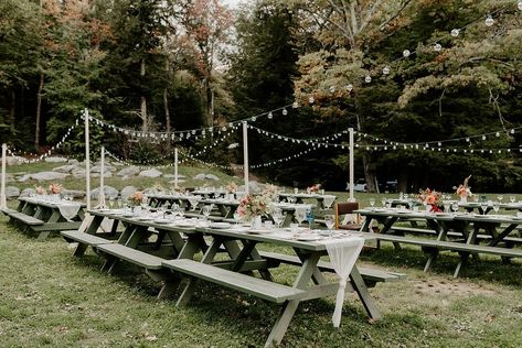 Picnic Table Decorations, Backyard Picnic Wedding, Picnic Wedding Reception, Picnic Table Wedding, Wedding Picnic Reception, Picnic Table Decor, Backyard Bbq Wedding, Bohemian Backyard, Campground Wedding