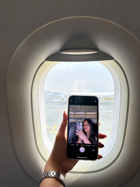 Selfie, aircraft, airplane, airplane selfie idea, post idea, flight, cebu pacific, cebu pacific air, roxas Airplane Bathroom Selfie, Airplane Selfie, Travel Selfie, Cebu Pacific, Cebu City, Inspo Instagram, City Vibe, Cebu, City Aesthetic