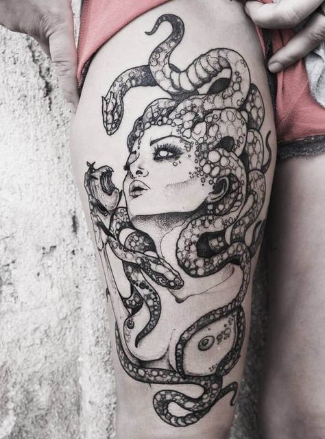 25 Medusa Tattoo Design Ideas with Meaning | EntertainmentMesh Hand Tattoo Images, Pisces Tattoo Designs, Pisces Tattoo, Purple Tattoos, Medusa Tattoo Design, Pisces Tattoos, Chest Piece Tattoos, Medusa Tattoo, Head Tattoos