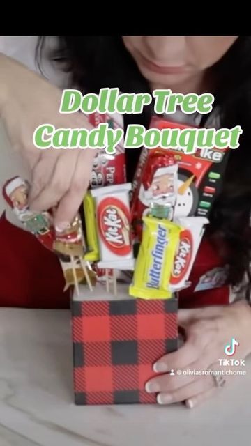 Diy Candy Centerpieces, Making A Candy Bouquet, Christmas Candy Bouquet Ideas, Candy Bouquet Diy Dollar Stores, How To Make A Candy Bouquet, Mini Candy Bouquet, Candy Bouqet, Christmas Candy Bouquet, Candy Bouquet Ideas