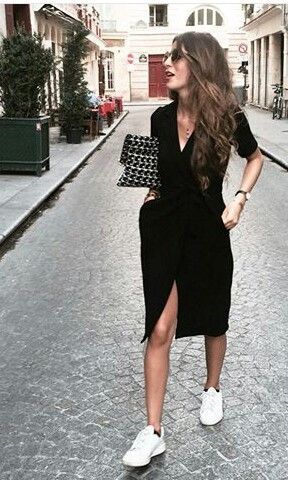 Casual Chic Black Dress, Wrap Dress Sneakers, Office Dress With Sneakers, Dress And Sneakers Outfit Formal, Dress With Sneakers Work Outfit, Long Black Dress Sneakers Outfit, Work Dresses With Sneakers, Business Dress With Sneakers, Black Dress With Trainers