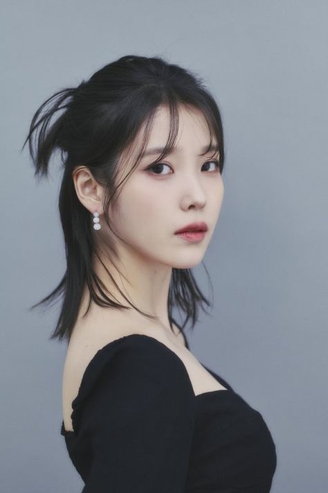 Korean Bob, Iu Hair, Wedding Hairstyles Tutorial, Kpop Hair, Asian Short Hair, Korean Actresses, Dream Hair, Shoulder Length Hair, Korean Hairstyle