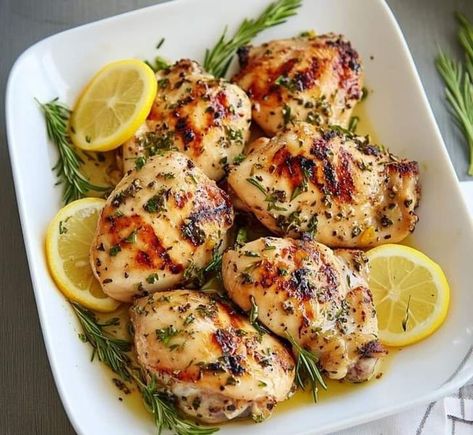 The pioneer Woman -Ree Drummond🥙🥧🥨 | TUSCAN LEMON CHICKEN | Facebook Tuscan Lemon Chicken, Gordon Ramsay Recipes, Gordon Ramsay Recipe, Pioneer Woman Ree Drummond, Ree Drummond, The Pioneer Woman, Italian Pasta, Gordon Ramsay, Lemon Chicken