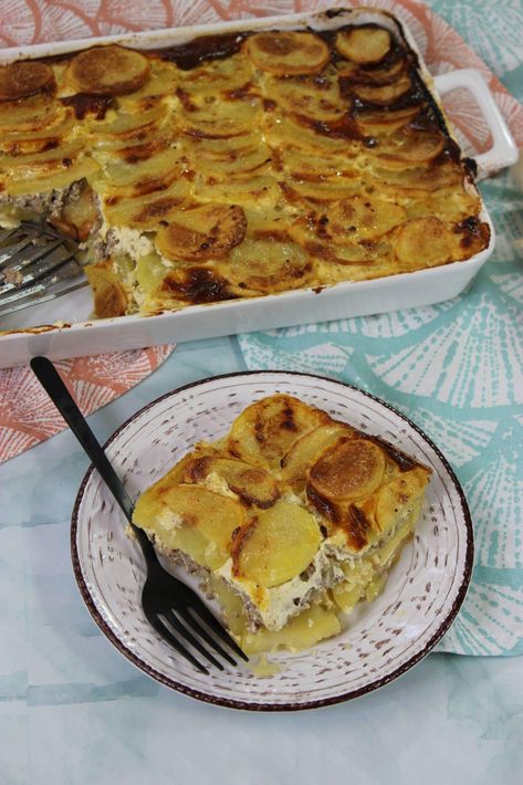 Serbian Moussaka Serbian Food, Notes Tips, Serbian Recipes, The Balkans, Hungarian Recipes, Dinner Guest, Mediterranean Dishes, Sweet Snacks Recipes, Recipe Notes