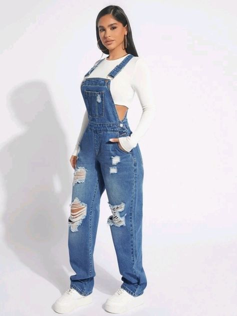 Denim Jumpsuit Outfit, Ripped Denim Overalls, Overall Jumpsuit, Top Shein, Jumpsuit Outfit, Trendy Fashion Outfits, Denim Shorts Women, Ripped Denim, Denim Overalls