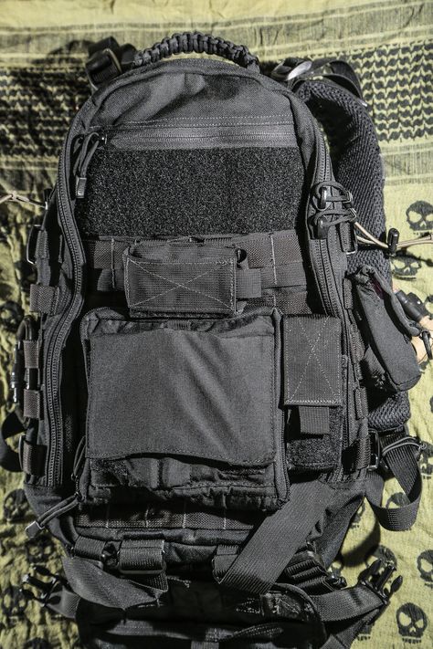 Bug Out Bag List, Tactical Bags, Bushcraft Backpack, Edc Backpack, Get Home Bag, Survival Clothing, Tac Gear, Tactical Gear Loadout, Tactical Clothing