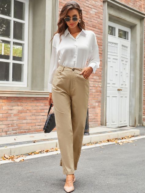 White Khaki Outfit, White Polo Outfit, Business Chic Outfits, Casual White Shirt, Khakis Outfit, Khaki Pants Women, Straight Suit, Polo Outfit, Trendy Pants