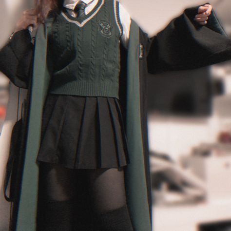 Slytherin Aesthetic Uniform, Slytherin Uniform Aesthetic, Slytherin Outfit Uniform, Hogwarts Slytherin Uniform, Harry Potter Outfits Slytherin, Slytherin Cheer Uniform, Hogwarts Uniform Aesthetic, Slytherin Cheerleader, Slytherin Clothes Aesthetic