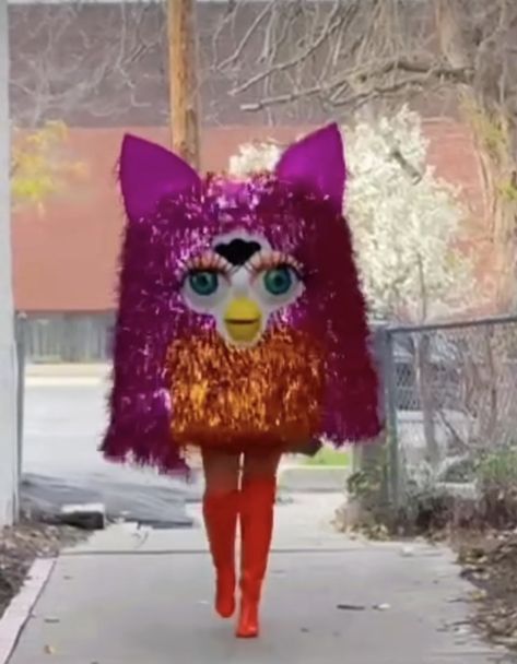 Diy Furby Costume, Furby Halloween Costume, Furby Costum, Cursed Furby Aesthetic, Cursed Furby, Punk Style Outfits, Creative Drawing Prompts, Halloween Inspo, Quick Jokes