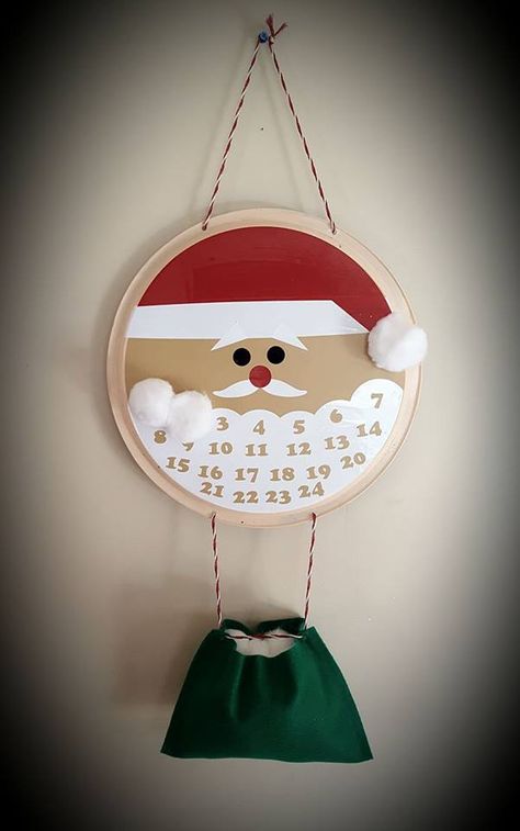 Santas Beard Advent Calendar, Cookie Sheet Crafts, Christmas Pizza, Pizza Pan, Dollar Tree Christmas, Dollar Tree Diy Crafts, Cotton Balls, Pan Pizza, Easy Christmas Crafts