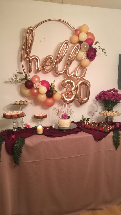 DIY rose gold hula hoop wreath 30th Birthday Party For Her, 30th Birthday Party Themes, Hello 50, 30th Birthday Ideas For Women, 30th Bday Party, 30th Birthday Themes, 30th Birthday Bash, 30th Birthday Party Decorations, 30th Birthday Decorations