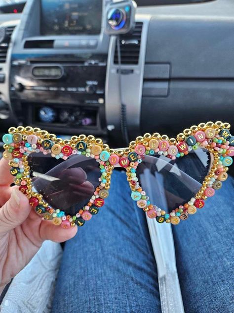 Customizable lighters and sunglasses for bridal parties or any kind of party! 🎊 Bedazzled Sunglasses, Sunglasses Party, Beaded Sunglasses, Rhinestone Crafts, Party Sunglasses, Bridal Parties, Kingston, Eyewear Sunglasses, Bridal Party