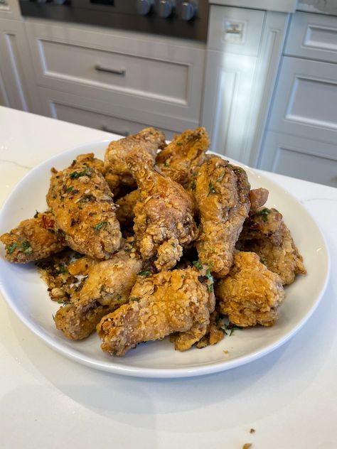 Salt and Pepper Wings - Kwokspots Salt And Pepper Wings Recipe, Salt And Pepper Wings, Season Salt, Pepper Chicken Wings, Chicken Shawarma Recipe, Salt And Pepper Chicken, Shawarma Recipe, Crispy Chicken Wings, Chicken Recipies