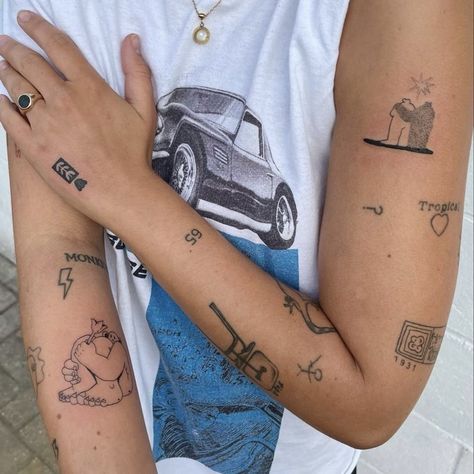 Subtle Self Love Tattoo, Trashy Tattoos Women, Random Small Tattoos Sleeve, Patchwork Tattoo Ideas Upper Arm, Waiting Room Tattoo, Fine Line Patchwork Tattoo, Scattered Tattoos Sleeve Women, Arm Tattoo Placement, Aesthetic Tattoo Ideas