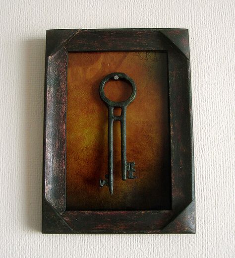 Pirates Of The Caribbean: Davy Jones' Key | Flickr - Photo Sharing! Pirates Of The Caribbean Room Ideas, Davy Jones Key Tattoo, Pirate Bathroom Ideas, Pirates Of The Caribbean Room, Pirates Of The Caribbean Bathroom, Pirates Of The Caribbean Decor, Davy Jones Chest, Pirate Picture Frame, Pirate Bathroom Decor