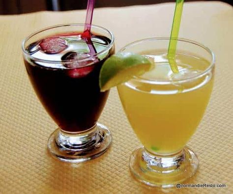 Jus de Bissap au restaurant Africain - Recette - Normandie Resto Liqueur, Fruits And Vegetables, Hibiscus, Juice, Food And Drink, Bubbles, Dessert, Make It Yourself, Fruit