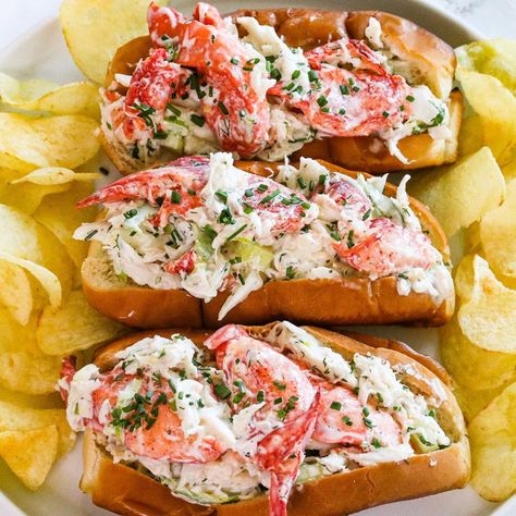 6,025 Likes, 191 Comments - Chef Resha | carnaldish.com (@chefresha) on Instagram: “Crab and Lobster Seafood Rolls 🦀🦞 for when you have expensive taste and some leftover stimulus…” Crab Rolls Recipe, Seafood Meal Ideas, Seafood Rolls, Lobster Rolls Recipe, Juicy Crab, Lobster Roll Recipe, Lobster Recipe, Lobster Roll Recipes, Crab Rolls