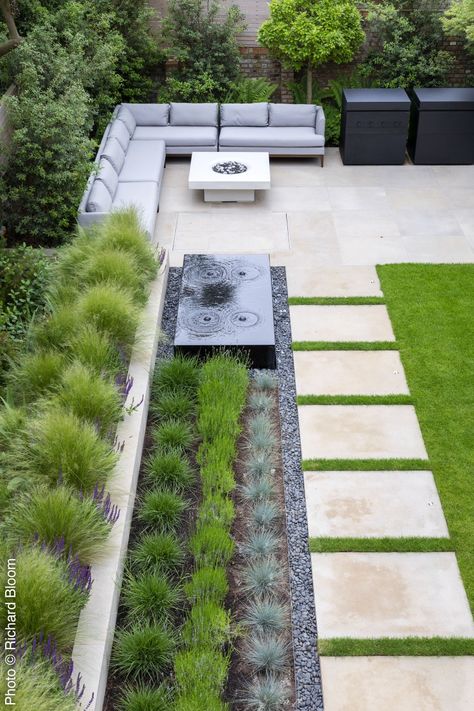 Modern Garden Landscaping, Modern Backyard Landscaping, Garden Stepping Stones, Garden Steps, Modern Garden Design, Landscape Design Plans, Home Garden Design, Modern Backyard, Home Landscaping