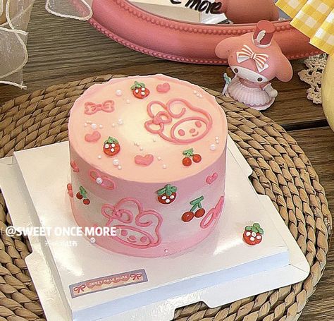 Sanrio Cake, Bolo Da Hello Kitty, 14th Birthday Cakes, Korean Cake, Mini Cakes Birthday, Creative Birthday Cakes, Simple Birthday Cake, Hello Kitty Cake, Cat Cake