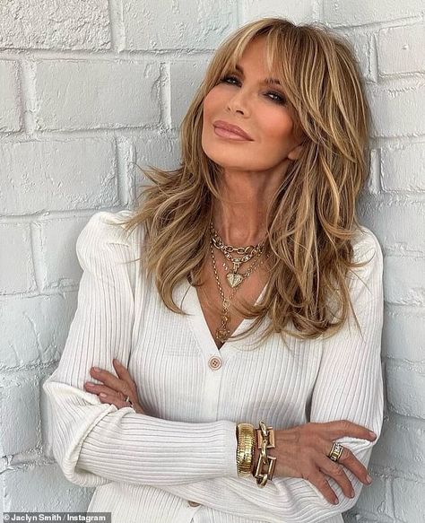 Brunette Medium, Mom Belly, Haircuts For Medium Hair, Jaclyn Smith, Long Hair With Bangs, Hairstyles Over 50, Hair Color Trends, Long Hair Cuts, Great Hair