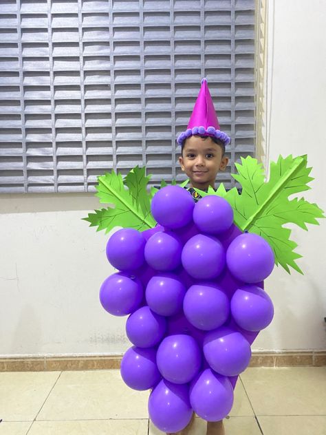 Fruit day, kids dress up DIY, purple day Fruits Day Activities For Kids, Grapes Activity, Fruit Activity, Grape Dress, Grapes Costume, Inflectional Endings, Fruit Birthday Party, Purple Day, Fruit Birthday