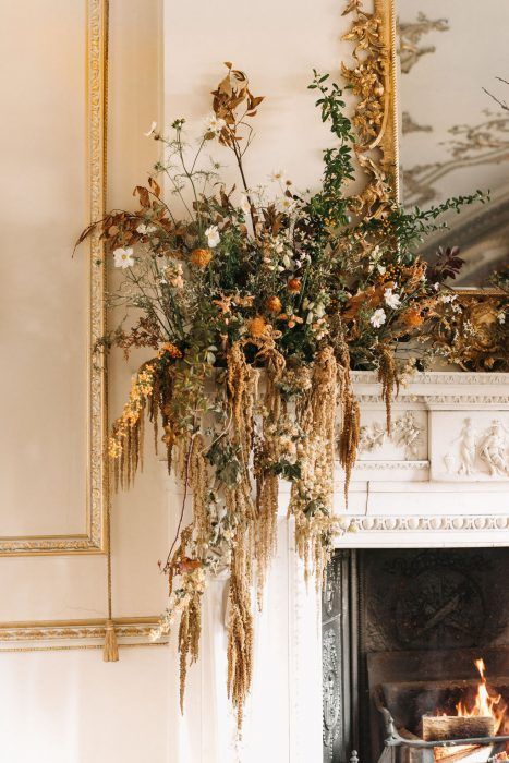 This blogpost shares some dried flowers for an alternative wedding inspiration for a charming small country wedding celebration. Small Country Weddings, Somerset Wedding, Amber Romance, Dream Flower, English Estate, Portfolio Shoot, Color House, Modern Flowers, Bridal Editorial