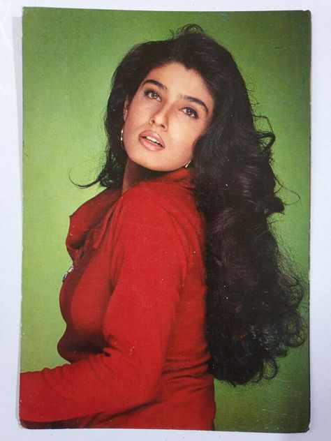 Raveena Tandon 90s, Ravina Tandan, 90s Bollywood Actress, 90s Actresses, Raveena Tandon, Retro Bollywood, Hot Poses, Vintage Bollywood, Bollywood Actors