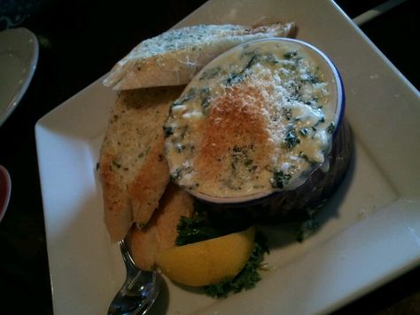 Pappadeaux lump crab & spinach dip! Pappadeaux Fondue Recipe, Crab And Spinach Dip Recipe, Crab Spinach Dip, Pappadeaux Recipe, Hot Crab Dip Recipe, Recipes With Ingredients, Au Gratin Recipes, Hot Crab Dip, Spinach Dip Recipe