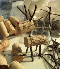 Make The Best of Things: Teeny Tiny Wine Cork Reindeer Cork Reindeer, Ren Geyiği, Wine Cork Ornaments, Wine Cork Projects, Wine Cork Diy, Cork Ornaments, Cork Projects, Deco Table Noel, Cork Diy