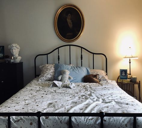 Iron Bed Frame Bedroom, Iron Bed Frame, Student Room, Vintage Bedroom, Vintage Room, Aesthetic Bedroom, Dream Bedroom, Dream Room, Fashion Room