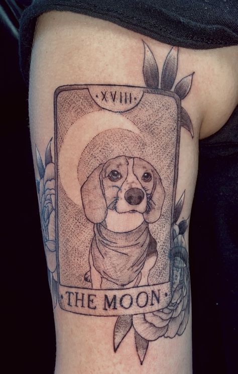 Dog Tarot Card Tattoo, Vintage Dog Tattoo, Black Dog Tattoo, Oliver Tattoo, Tattoo Pet, Beagle Tattoo, Chihuahua Tattoo, Dachshund Tattoo, Tarot Tattoo