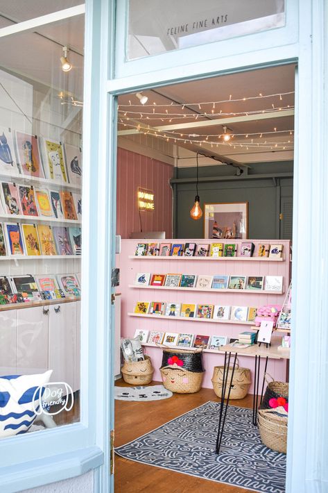 Blue exterior with peek inside pink interior of cat themed shop Niaski, an independent shop in Devon Bookstore Design, Retail Space Design, Art Studio Space, Blue Exterior, Stationary Shop, Store Layout, Store Interiors, Cat Themed, Cats Art