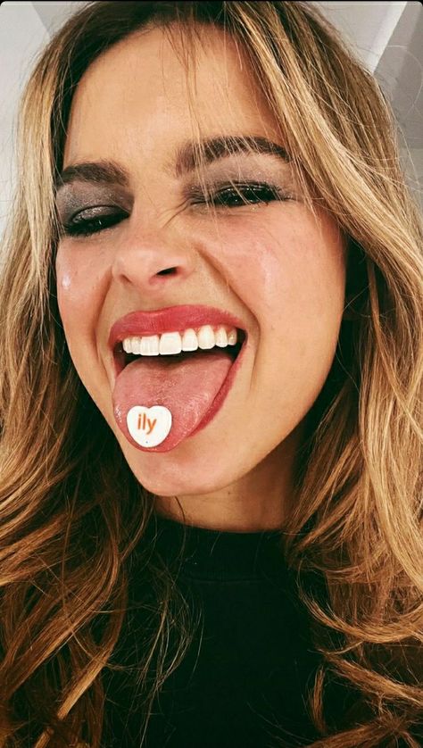 Addison Rae Tongue, Female Tiktokers, Addison Photos, Addison Rares, Dumpsters, Charli D'amelio Aesthetic, Addison Rae, Barbara Palvin, Charli D Amelio