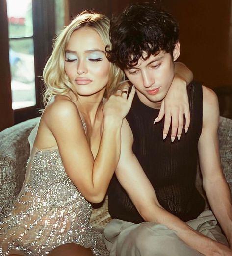 Idol Nails, Lily Depp, Lily Rose Depp Style, Beauty Hacks Nails, Rose Depp, Troye Sivan, Film Inspiration, Lily Rose Depp, Lily Rose