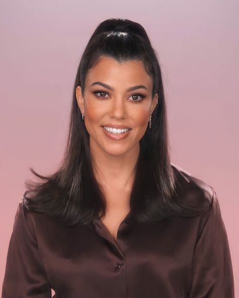 Kourtney Kardashian Updo, Kourtney Kardashian Makeup, Kourtney Kardashian Hair, Kardashian Makeup, Kardashian Hair, Kourtney Kardashian Style, Curly Color, Y2k Hair, Robert Kardashian