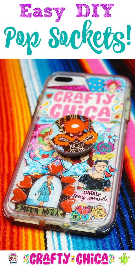 diy pop socket by crafty chica Diy Pop Socket, Diy Crafts Ideas, Sin Ideas, Diy Pop, Pop Sockets, Mexican Crafts, Crafts Videos, Diy And Crafts Sewing, Acrylic Keychains