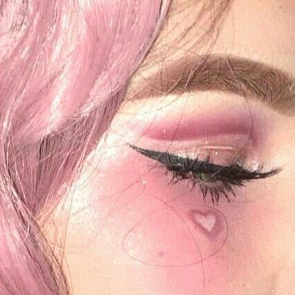 Eye Makeup Glitter, Catty Noir, Makijaż Smokey Eye, Marina And The Diamonds, Trendy Makeup, Aesthetic Pics, Cherry Bomb, Makati, Her Eyes