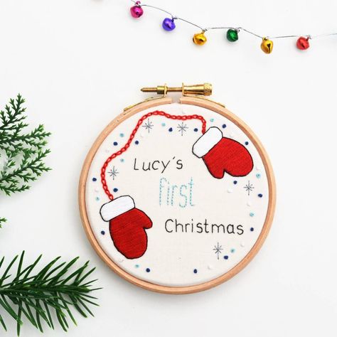 Snow Embroidery, Baby Christmas Decorations, Xmas Embroidery, Christmas Hand Embroidery, Embroidery Ornaments, Miniature Embroidery, Christmas Embroidery Patterns, Christmas Embroidery Designs, Embroidery Gifts