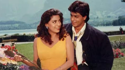 Srk 90s, Steve Waugh, 90s Bollywood Fashion, Srk Movies, Vintage Bollywood Aesthetic, 90s Bollywood Aesthetic, Juhi Chawla, 90s Bollywood, Bollywood Couples